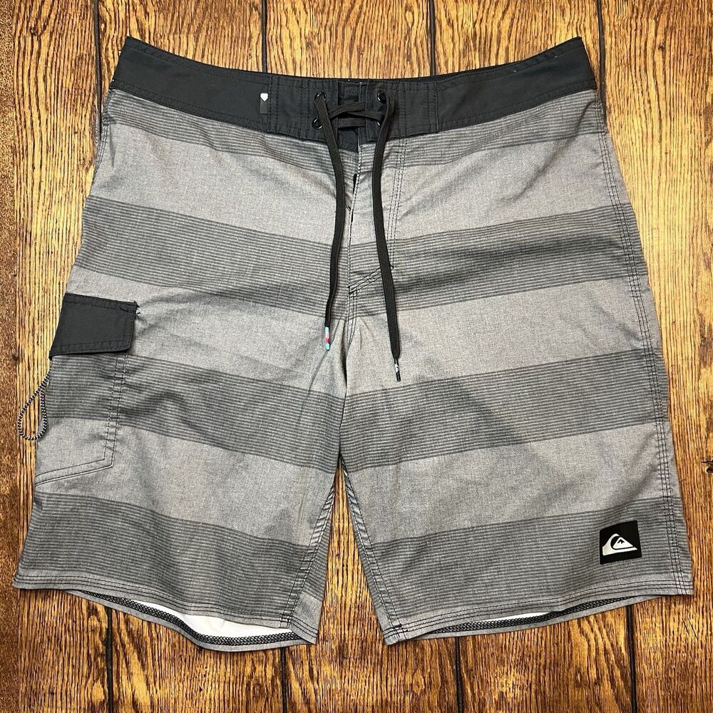 Quicksilver High Line Gray Striped Mens 31 Board Shorts/Swim Trunks Drawstring